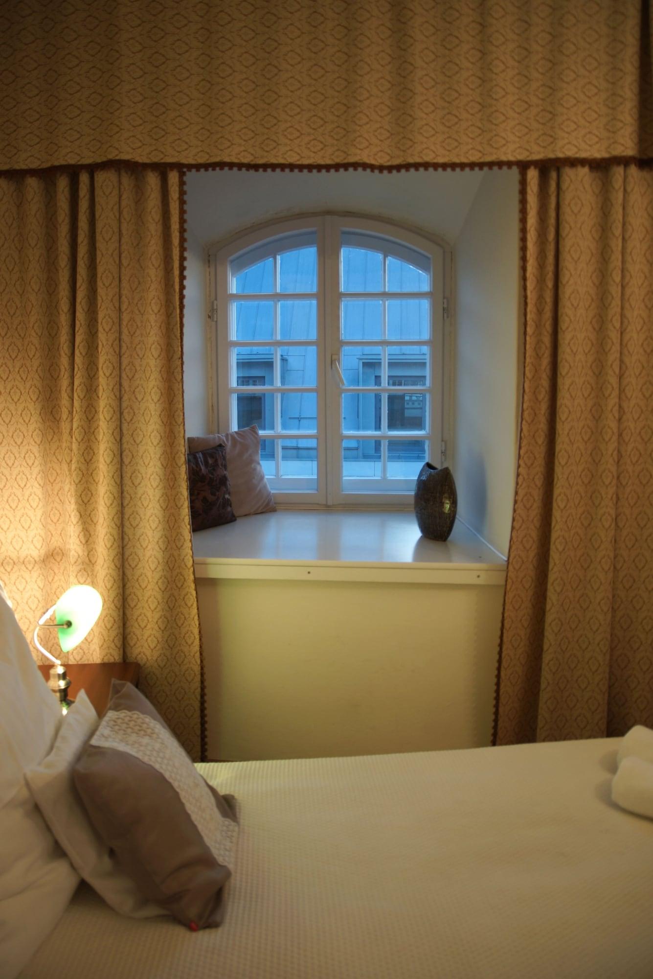 Bed & Breakfast Goscinne Dom Literatury Varšava