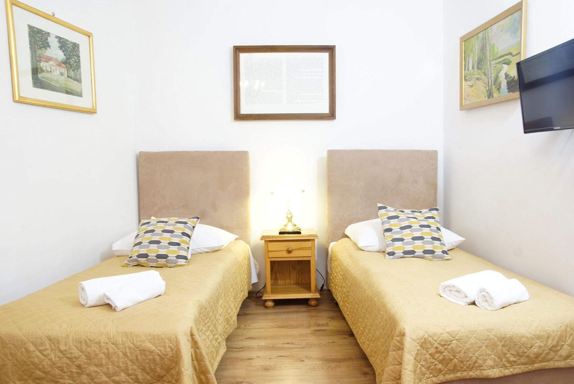 Bed & Breakfast Goscinne Dom Literatury 3*