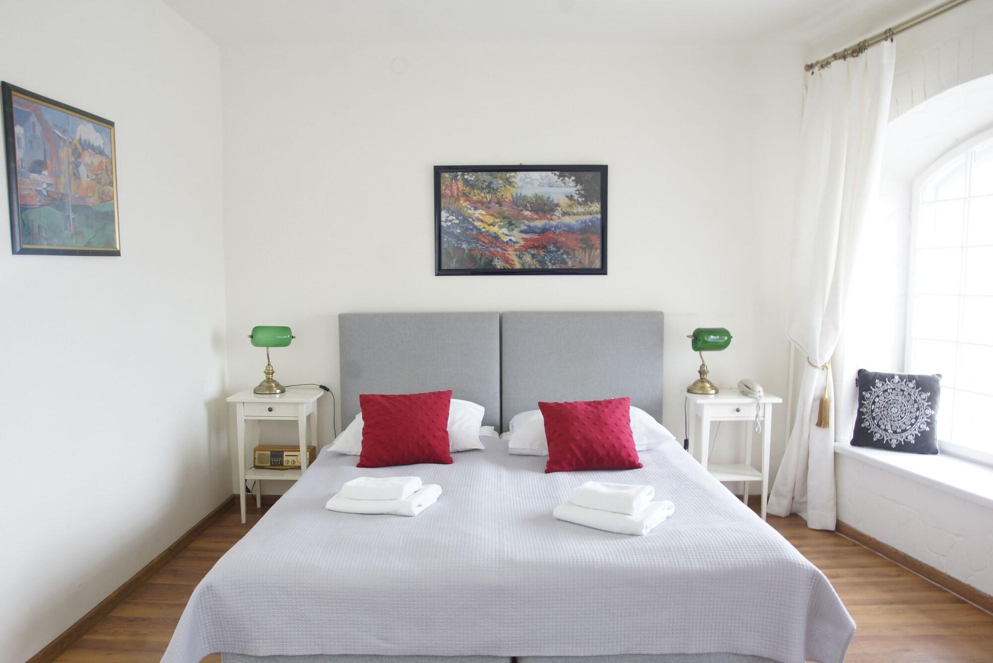 Bed & Breakfast Goscinne Dom Literatury Varšava
