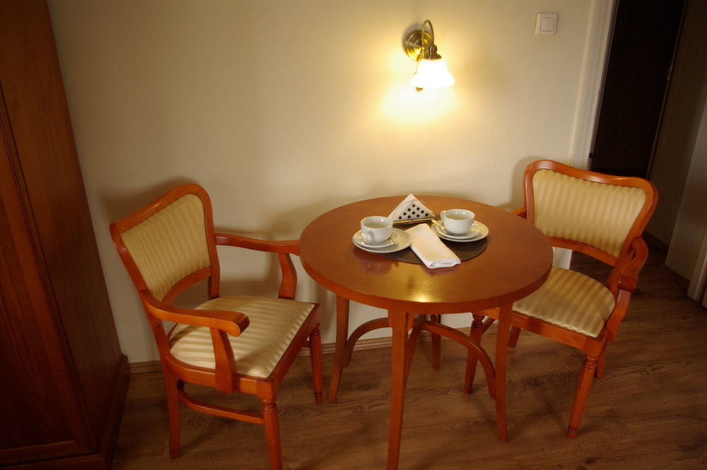 Bed & Breakfast Goscinne Dom Literatury 3*
