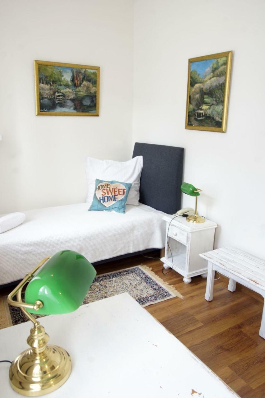 Goscinne Dom Literatury Bed & Breakfast