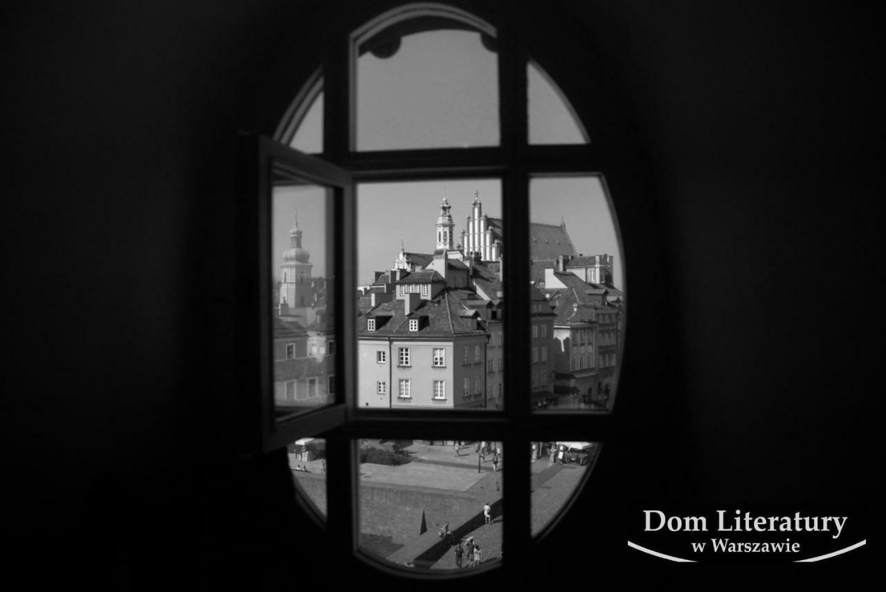 Goscinne Dom Literatury 3* Varšava